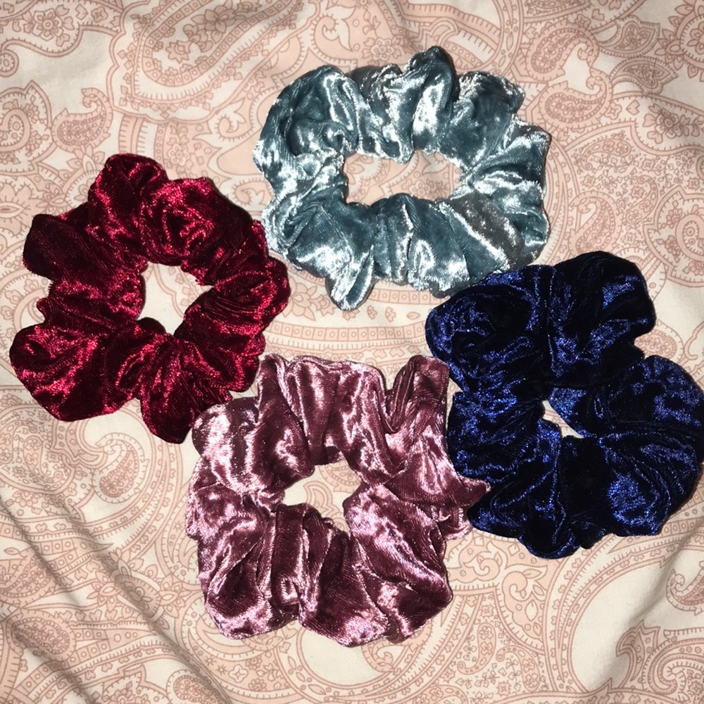 pack of 4 large Velvet Scrunchies